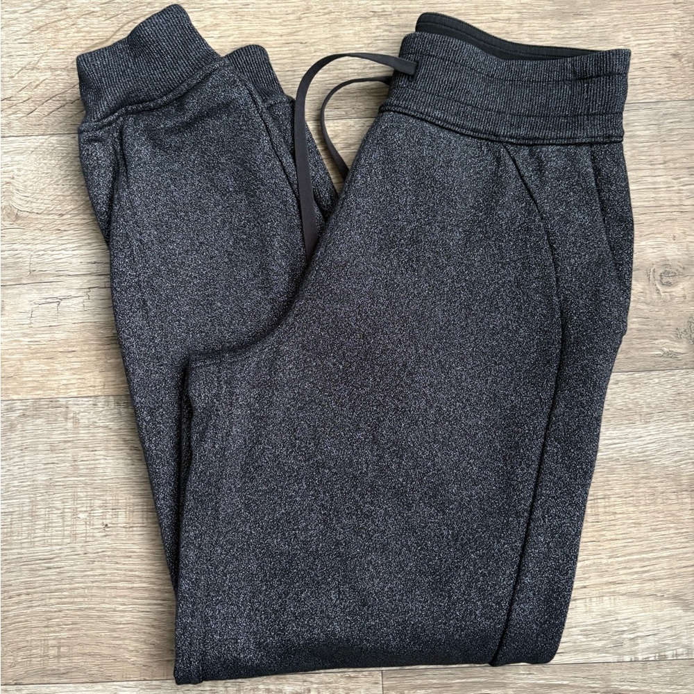 Lululemon Scuba High-Rise Jogger *Sparkle
Black Sz 4 - Picture 5 of 9